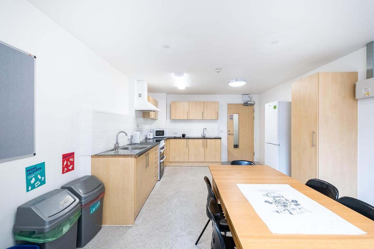 En Suite Rooms, Gillingham - Sk Екстер'єр фото