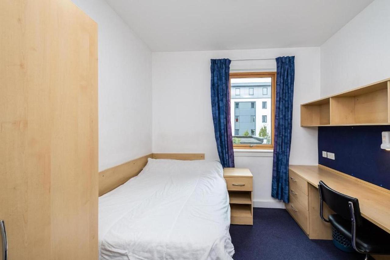En Suite Rooms, Gillingham - Sk Екстер'єр фото